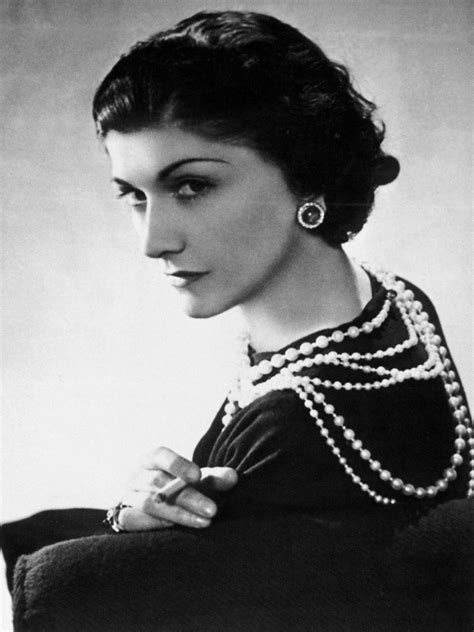 quel est le vrai nom de coco chanel|coco chanel wikipedia.